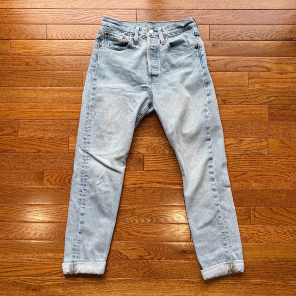 Levi’s 501 Skinny - Picture 3 of 9